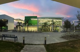 Edificio gimnasio y Cafetería Tecmilenio Guadalupe