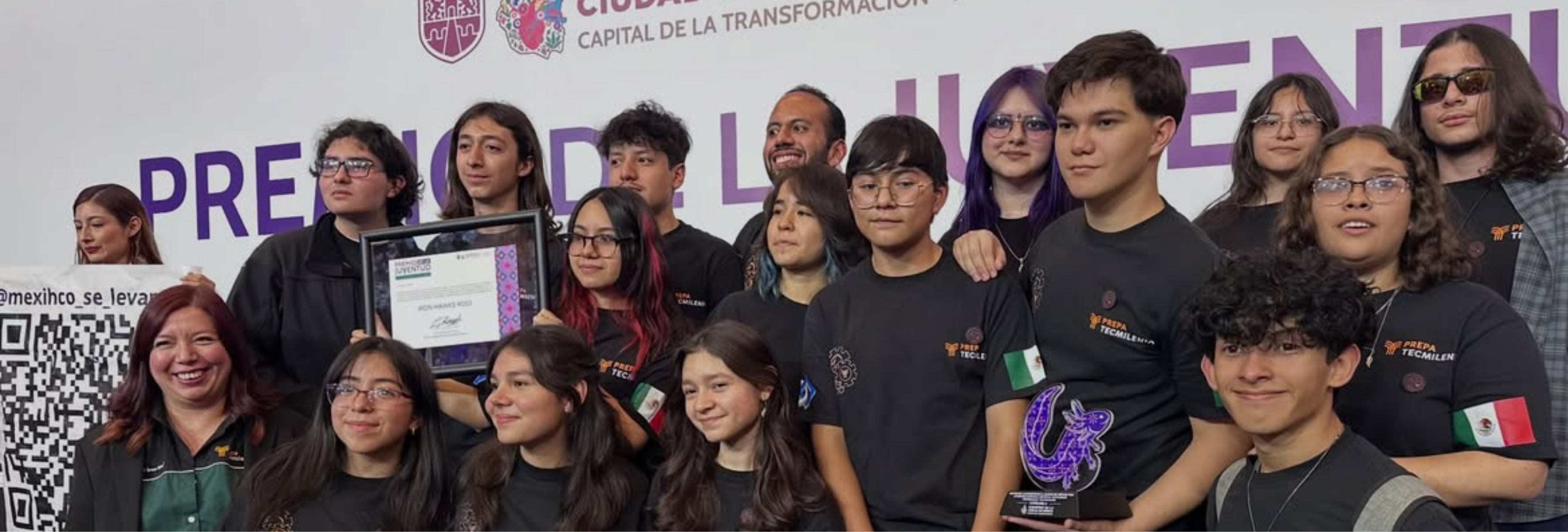Estudiantes de prepa desarrollan huerto que ahorra 90% de agua y ganan el Premio de la Juventud de la CDMX